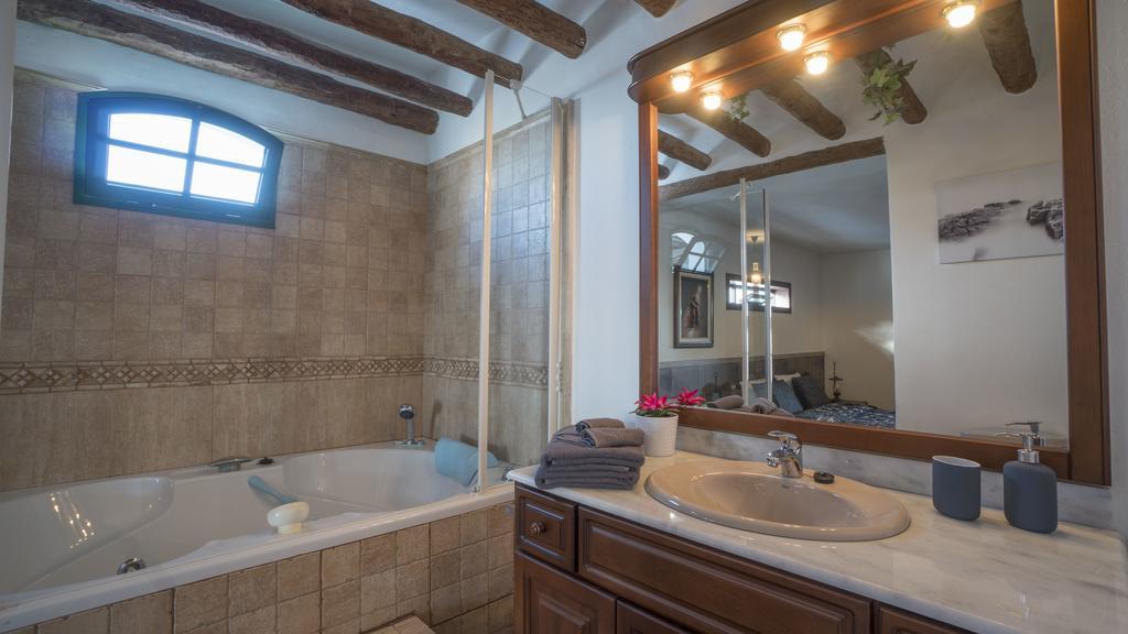 Villa With Amazing Views, Jacuzzi And Private Pool San Bartolome  Exterior photo